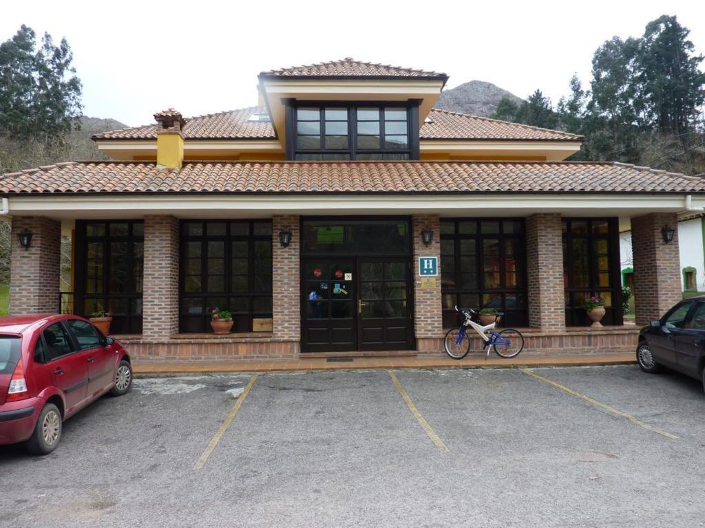 Hotel Benzua Villanueva de Ardisana Екстер'єр фото